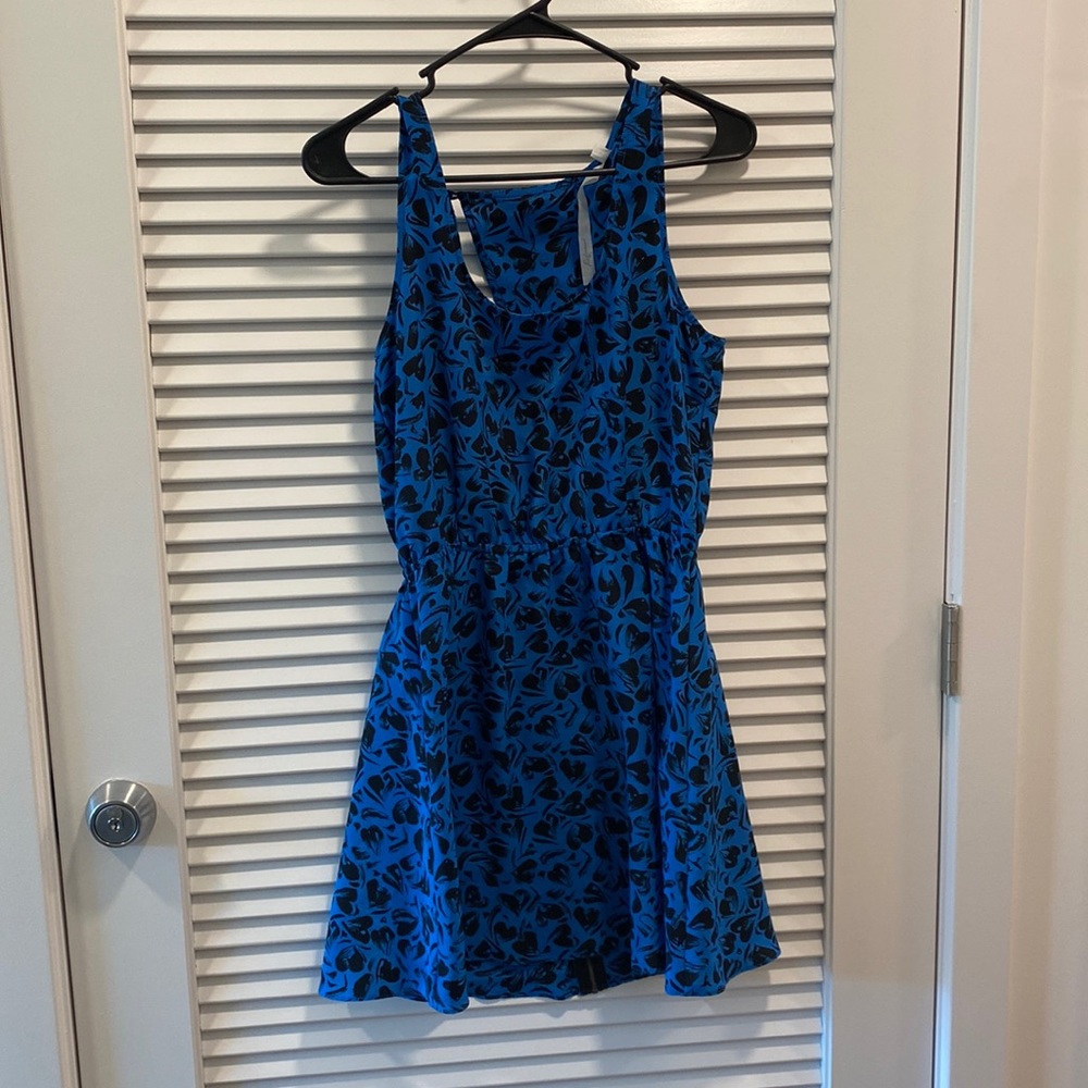 Blue patterned open back dress size M